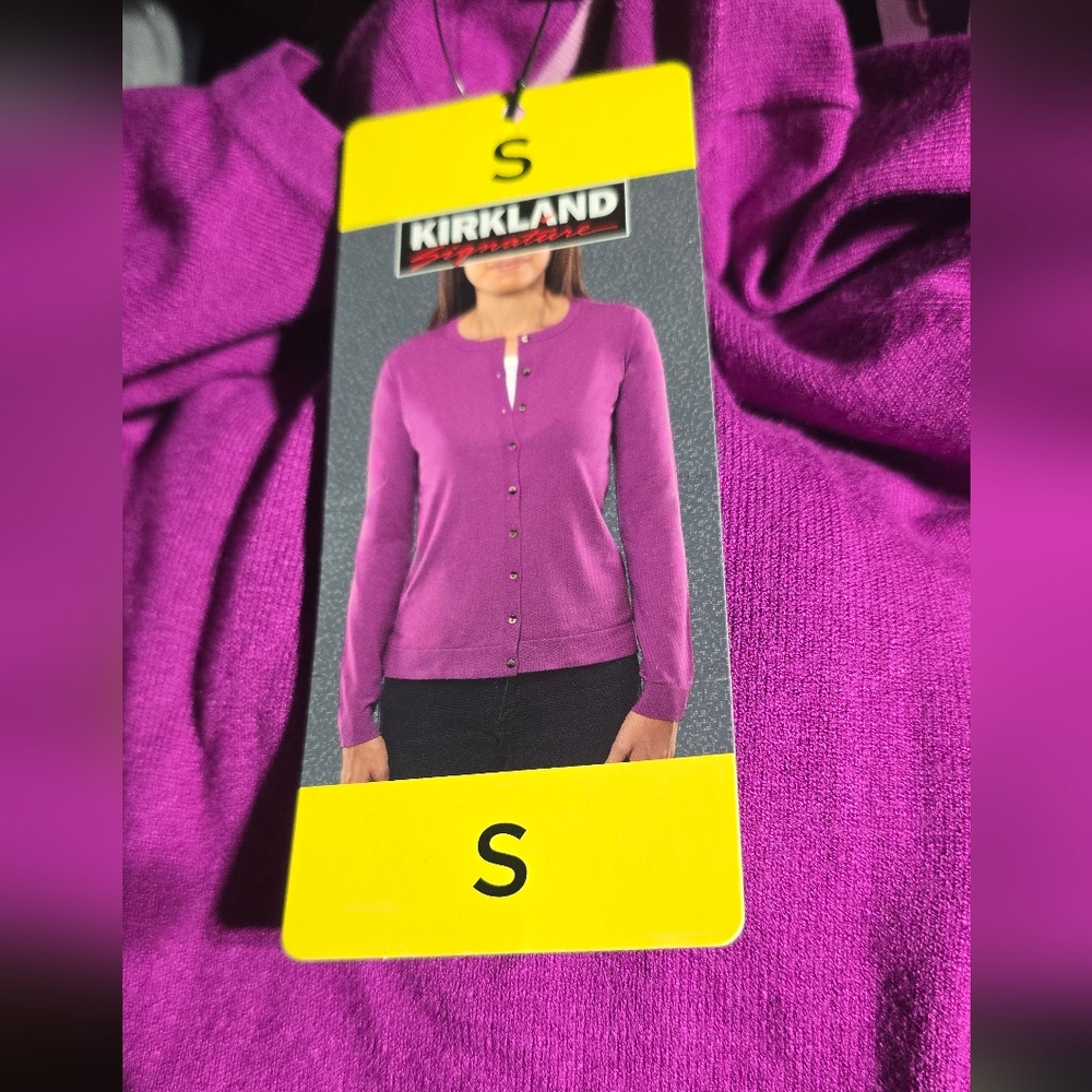 Kirkland Signature Ladies Button up Closure Soft Handfeel Cardigan Nwt